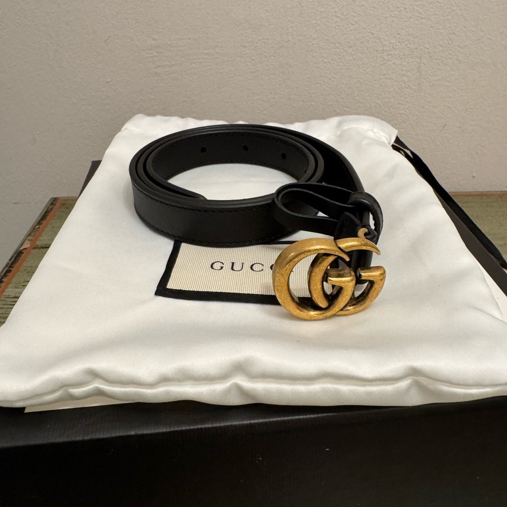 Gucci Black Leather Belt with Gold Accent